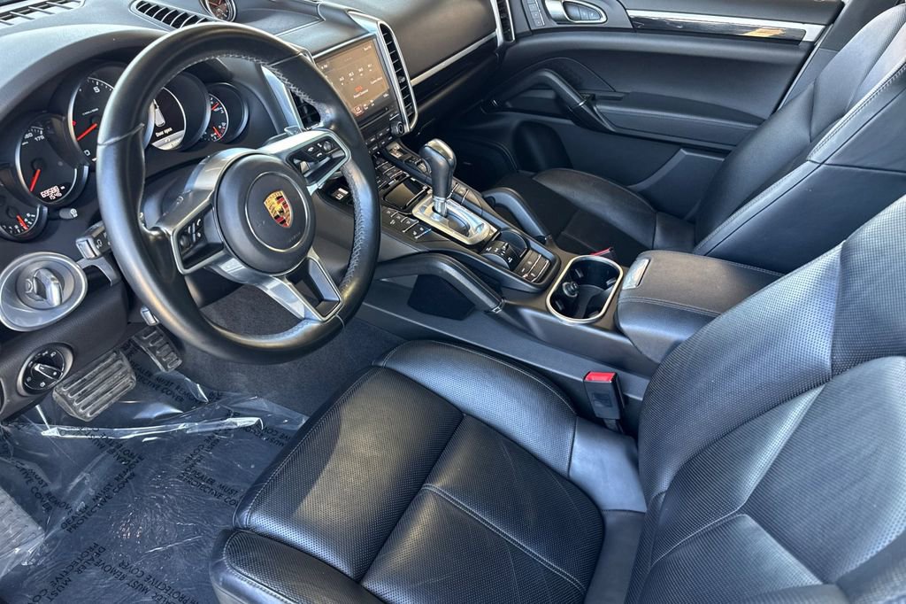 Used 2018 Porsche Cayenne Platinum Edition AWD/4WD image 9
