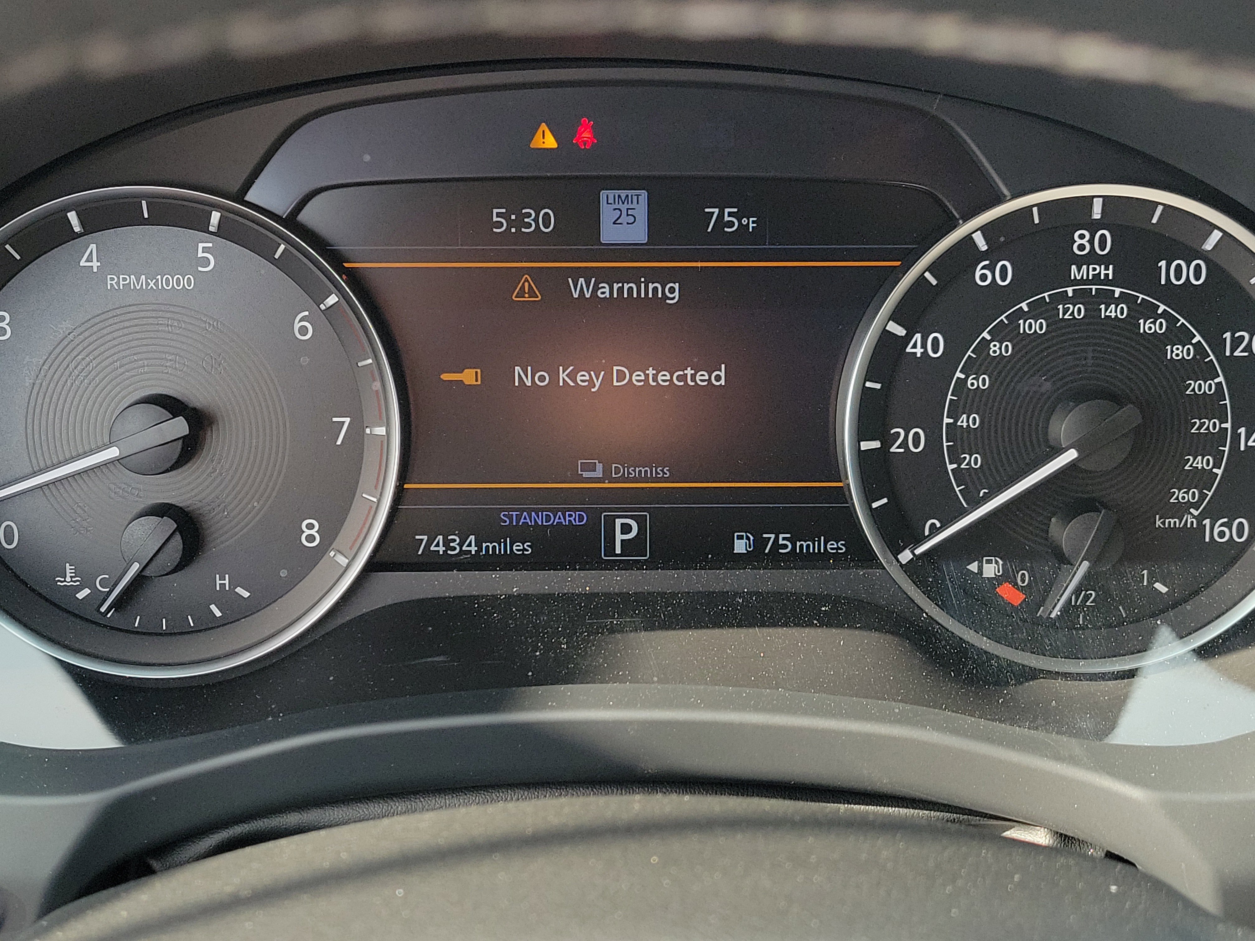 Certified 2025 INFINITI QX55 Essential w/ Accent Package image 11