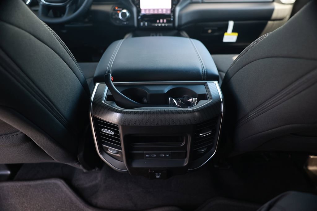 New 2026 RAM 1500 4x4 Crew Cab image 30