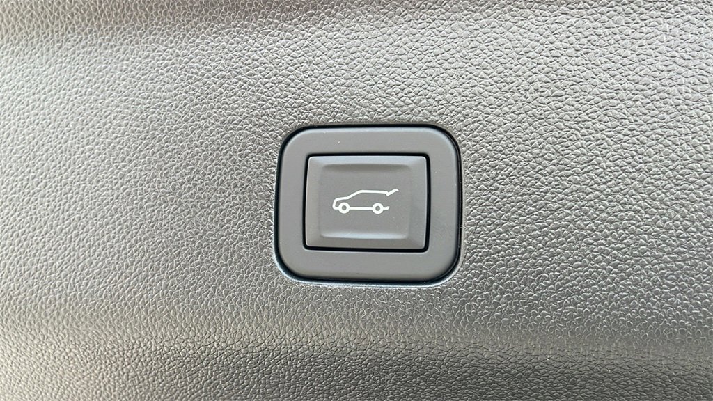 New 2026 GMC Yukon XL Elevation image 25