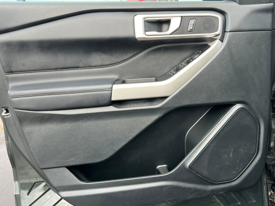 Certified 2023 Ford Explorer XLT w/ Equipment Group 202A image 16