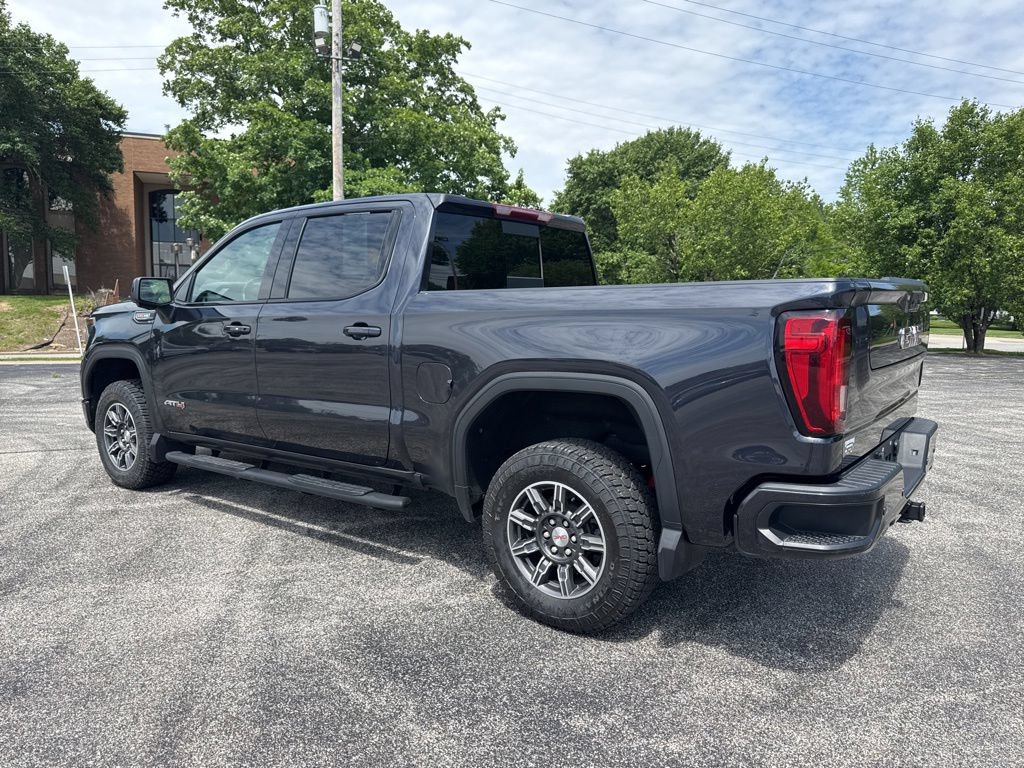 Used 2024 GMC Sierra 1500 AT4 w/ AT4 Preferred Package AWD/4WD image 3