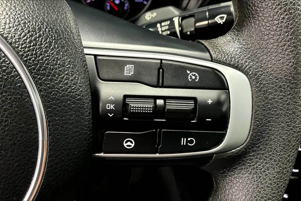 Used 2023 Kia K5 LXS image 24