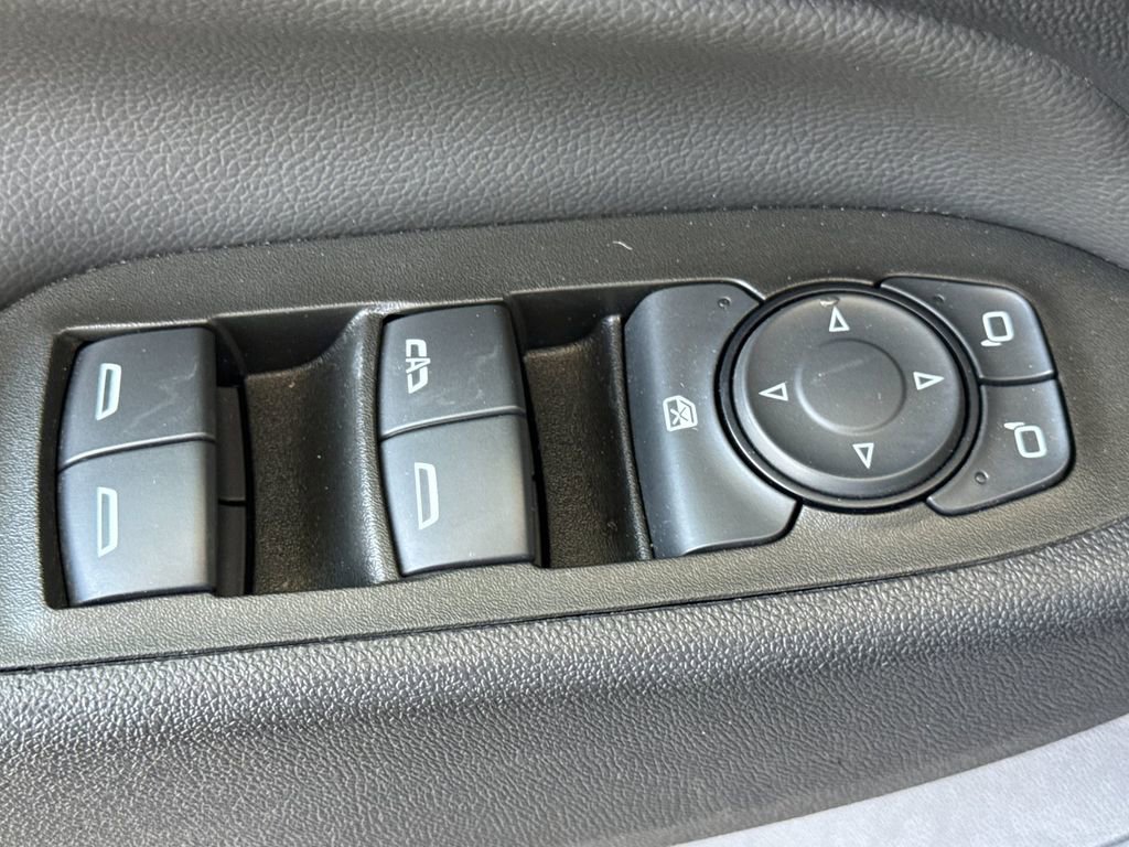 Used 2023 Chevrolet Equinox LT FWD image 11