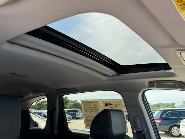 Used 2017 Honda CR-V EX-L image 9