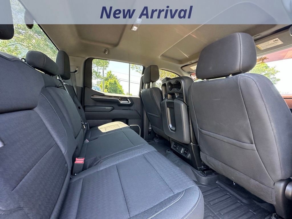Used 2023 GMC Sierra 1500 Elevation w/ LPO, Elevation Black Package RWD image 8