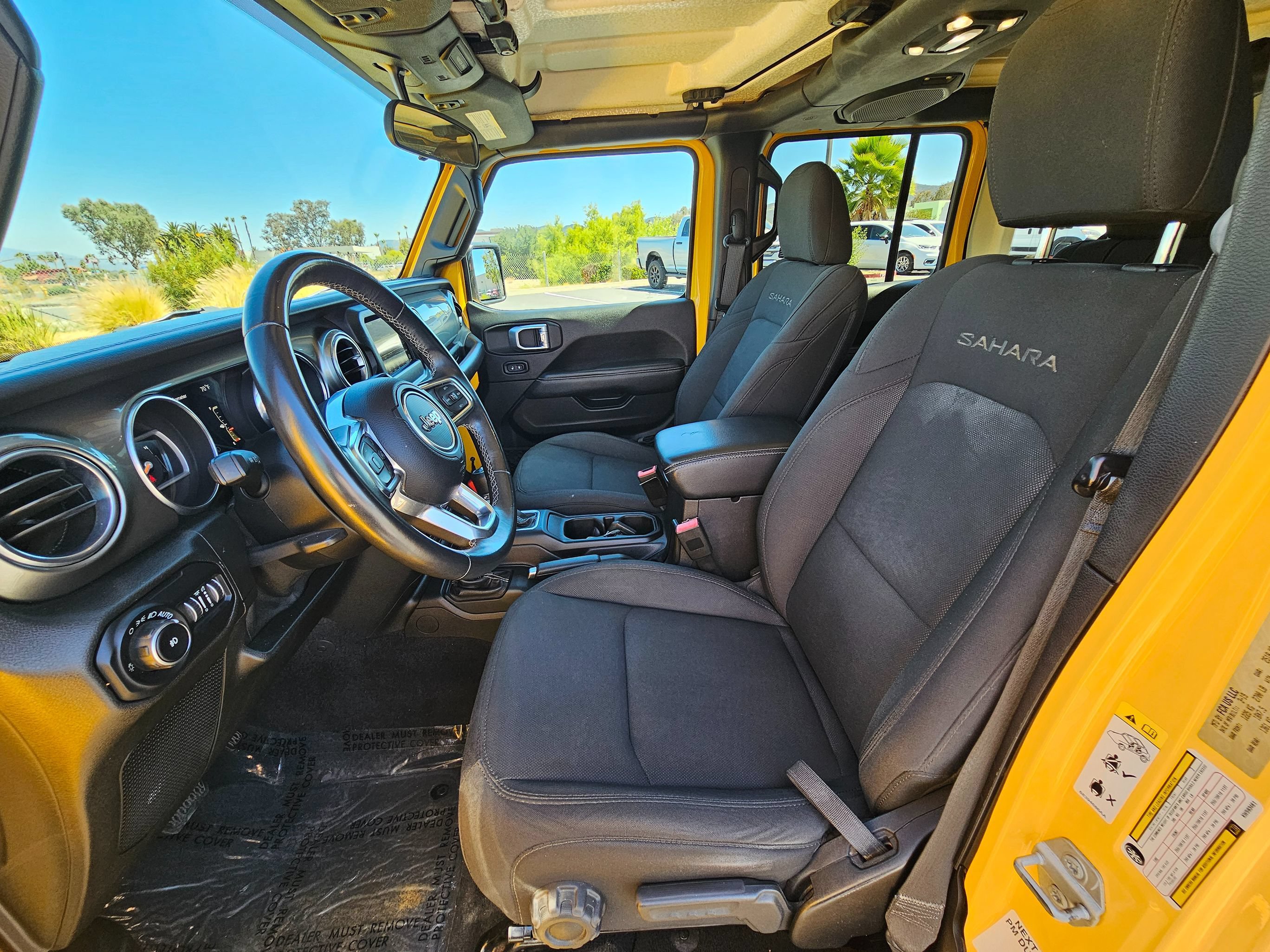Used 2019 Jeep Wrangler Unlimited Sahara AWD/4WD image 16
