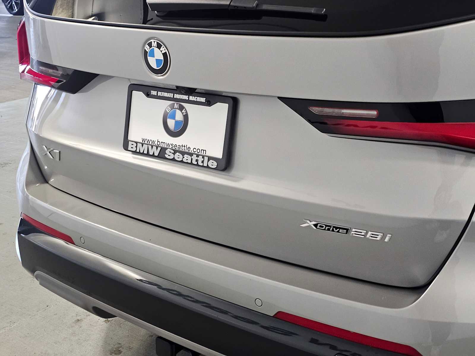 Used 2023 BMW X1 xDrive28i w/ Premium Package image 7