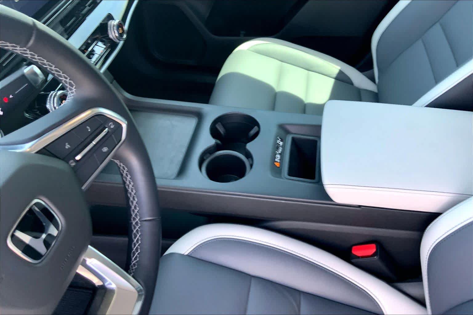 Used 2024 Honda Prologue Touring image 16