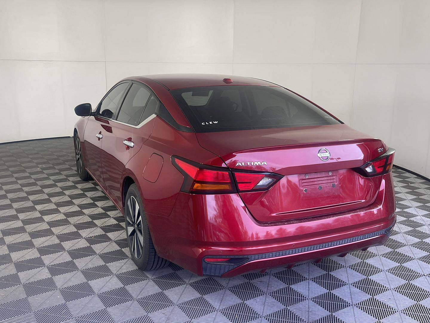 Used 2021 Nissan Altima 2.5 SV image 9