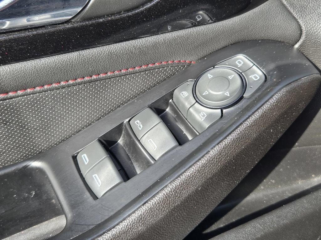 Used 2023 Chevrolet Traverse RS w/ LPO, Floor Liner Package AWD/4WD image 25