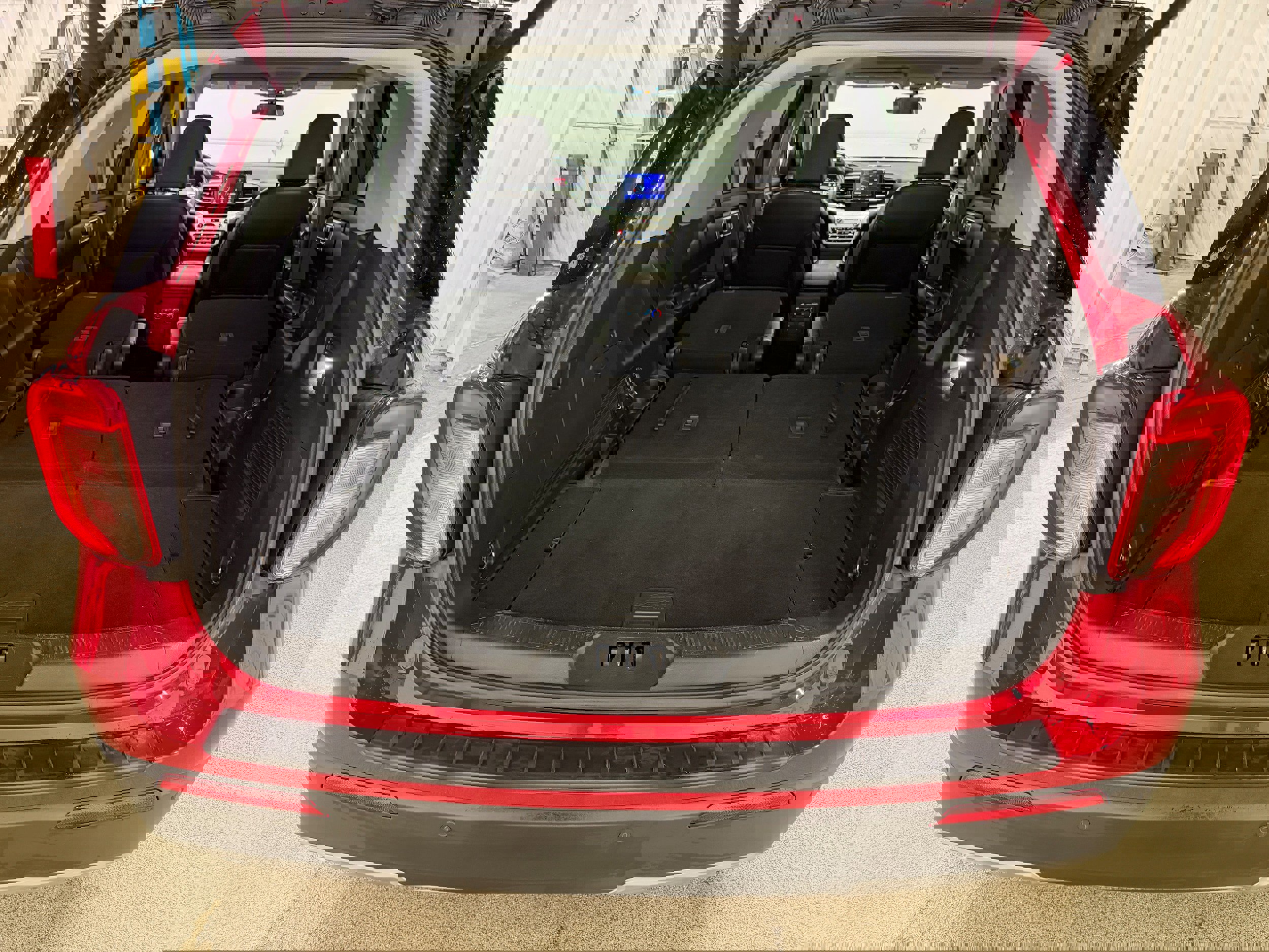 Certified 2021 Ford Explorer XLT w/ Equipment Group 202A image 35