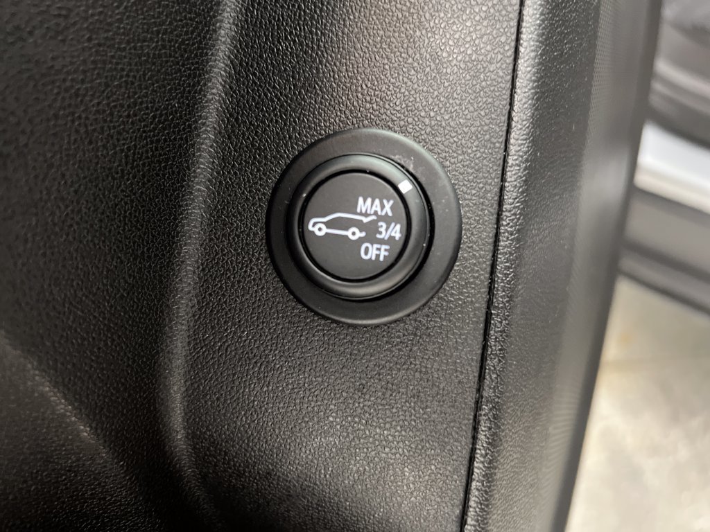 Used 2024 Chevrolet Equinox LT AWD/4WD image 16