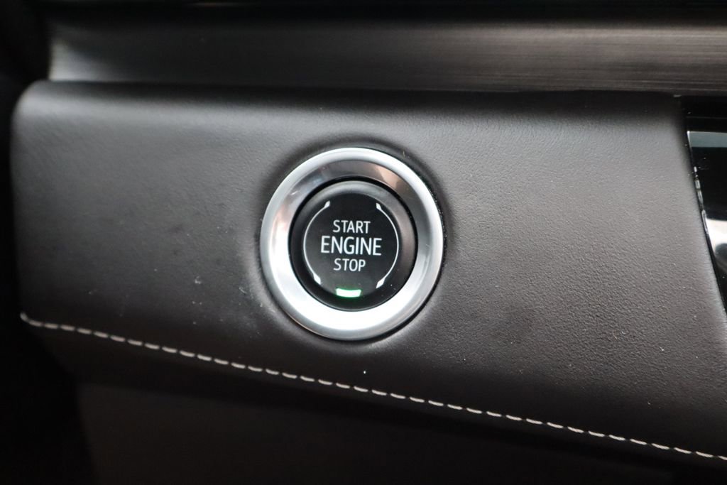 Used 2024 Cadillac Escalade ESV V w/ LPO, ONYX Package AWD/4WD image 43