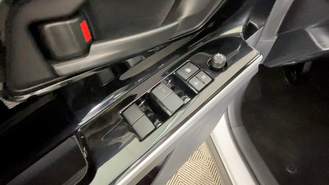 Used 2024 Subaru Solterra AWD/4WD image 20
