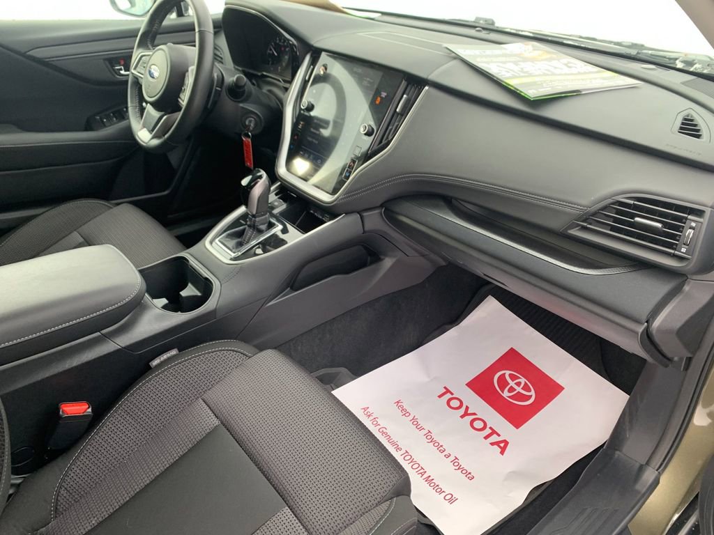 Used 2025 Subaru Outback Premium w/ Popular Package #1 image 19