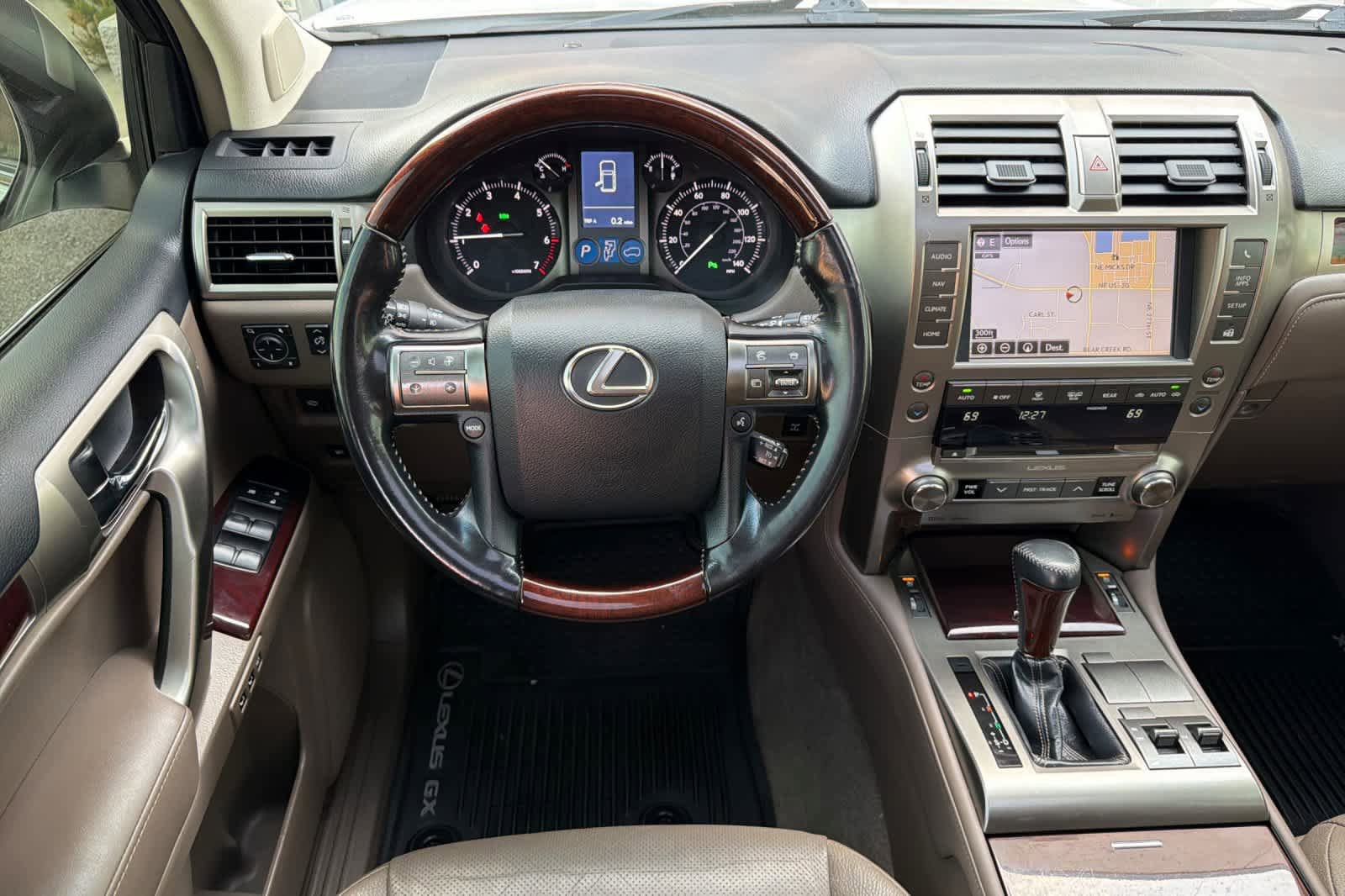 Used 2016 Lexus GX 460 w/ Premium Package AWD/4WD image 16