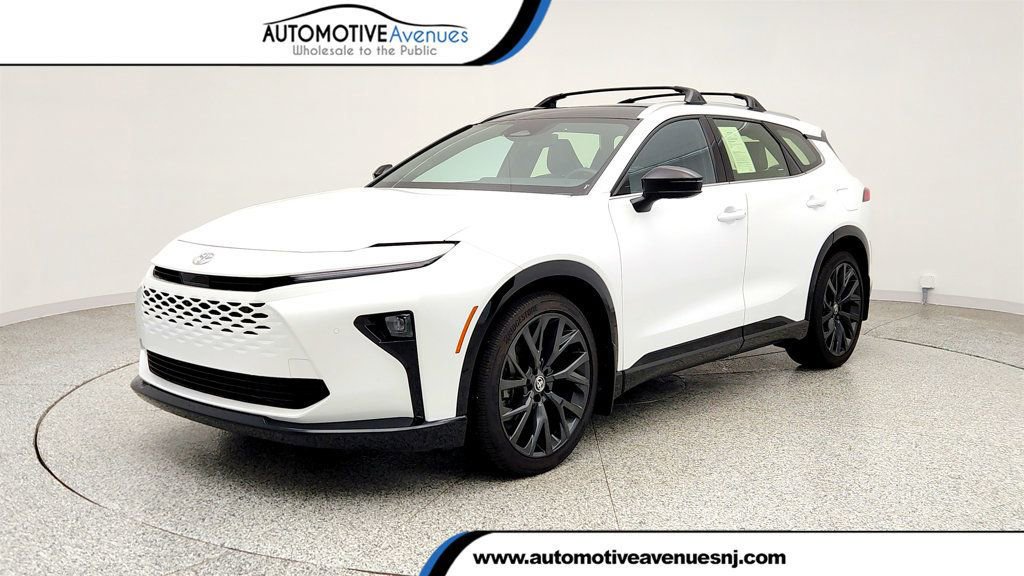 Used 2025 Toyota Crown Signia w/ Advanced Technology Package