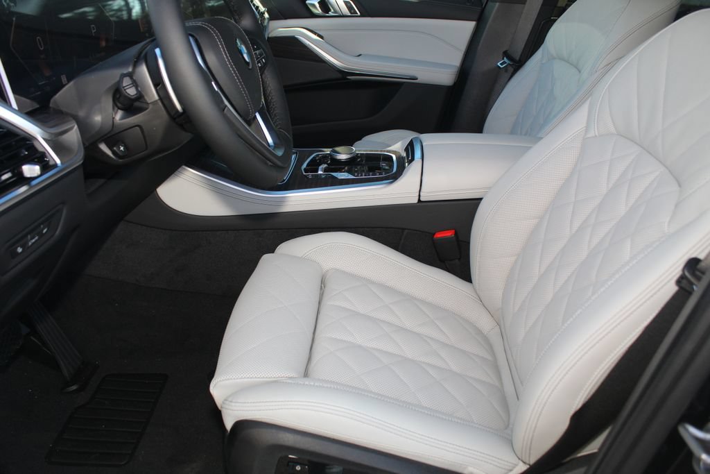New 2026 BMW X5 xDrive40i AWD/4WD image 19
