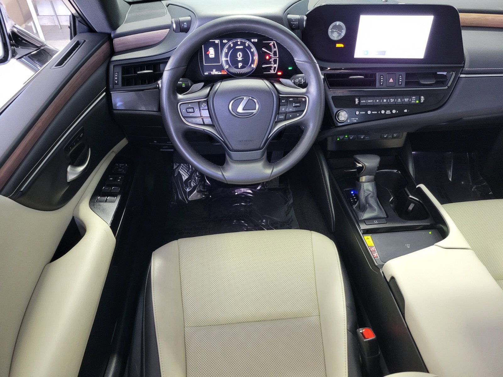Certified 2024 Lexus ES 350 w/ Premium Package image 14