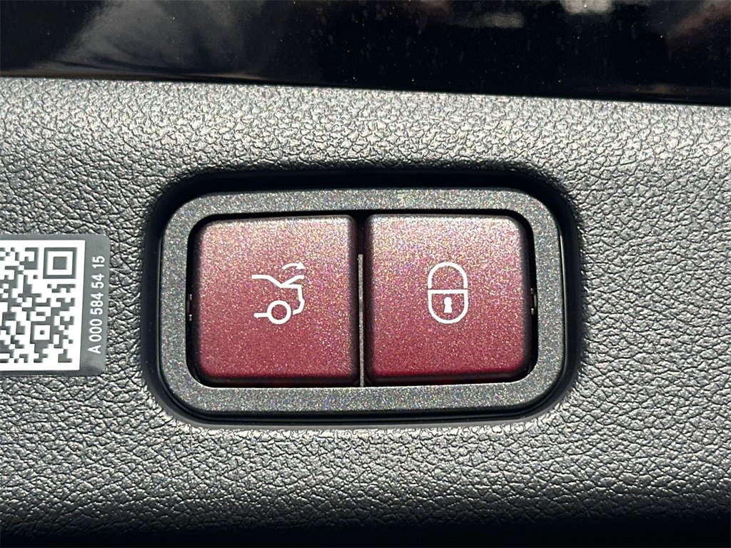 New 2026 Mercedes-Benz E 53 AMG e 4MATIC Sedan image 21