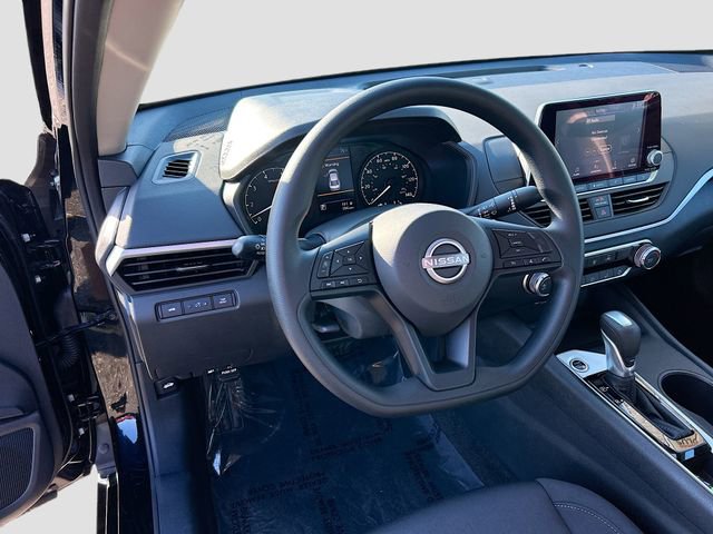Certified 2025 Nissan Altima 2.5 S FWD image 8