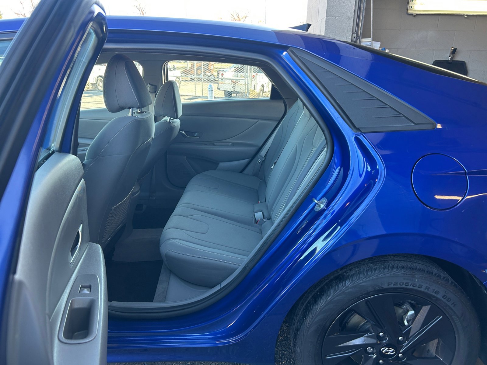 Used 2022 Hyundai Elantra SEL image 17