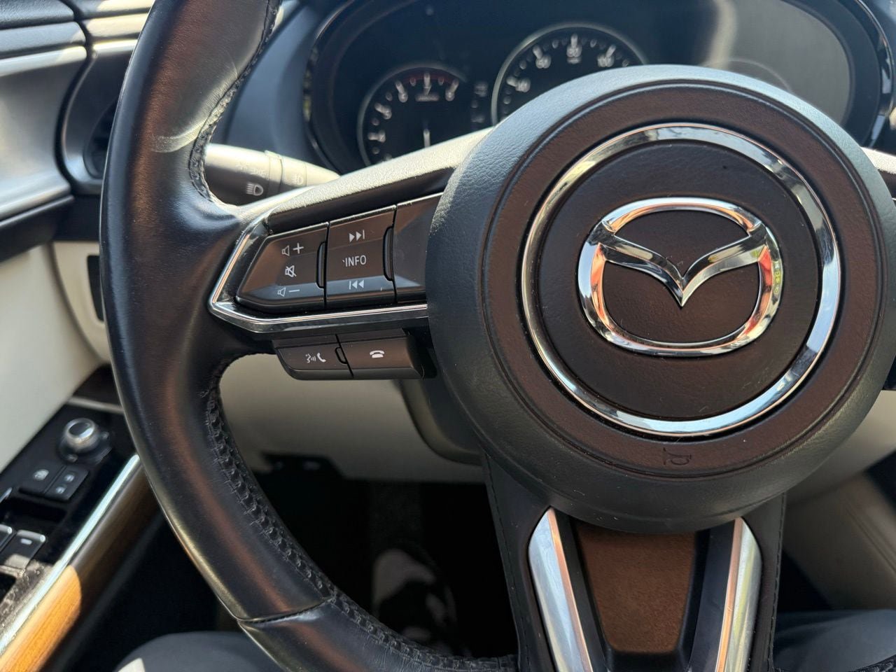 Used 2022 MAZDA CX-9 Signature AWD/4WD image 18
