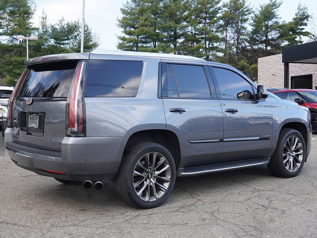 Used 2020 Cadillac Escalade Luxury w/ Escalade Sport Edition AWD/4WD image 14