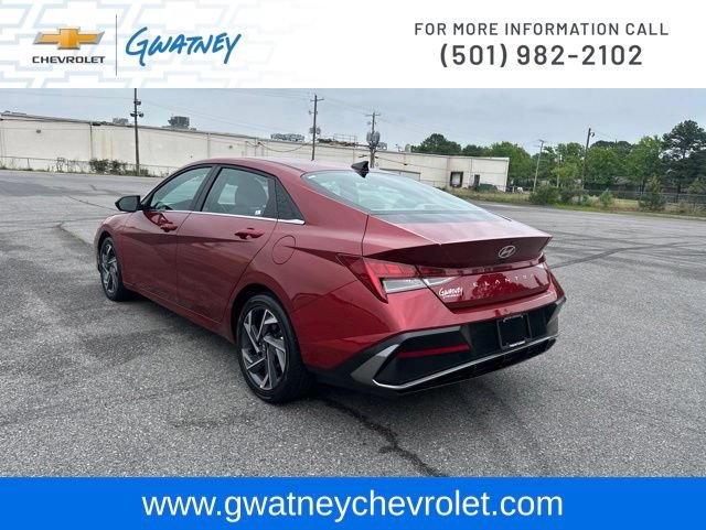 Used 2025 Hyundai Elantra SEL FWD image 7