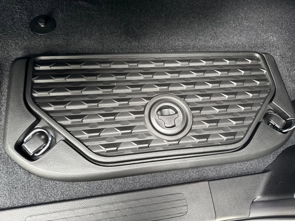 New 2026 RAM 1500 4x4 Crew Cab image 21