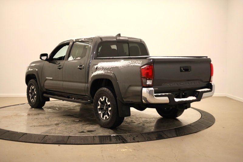 Used 2019 Toyota Tacoma TRD Off-Road w/ Four Season Floor Mat Package image 5