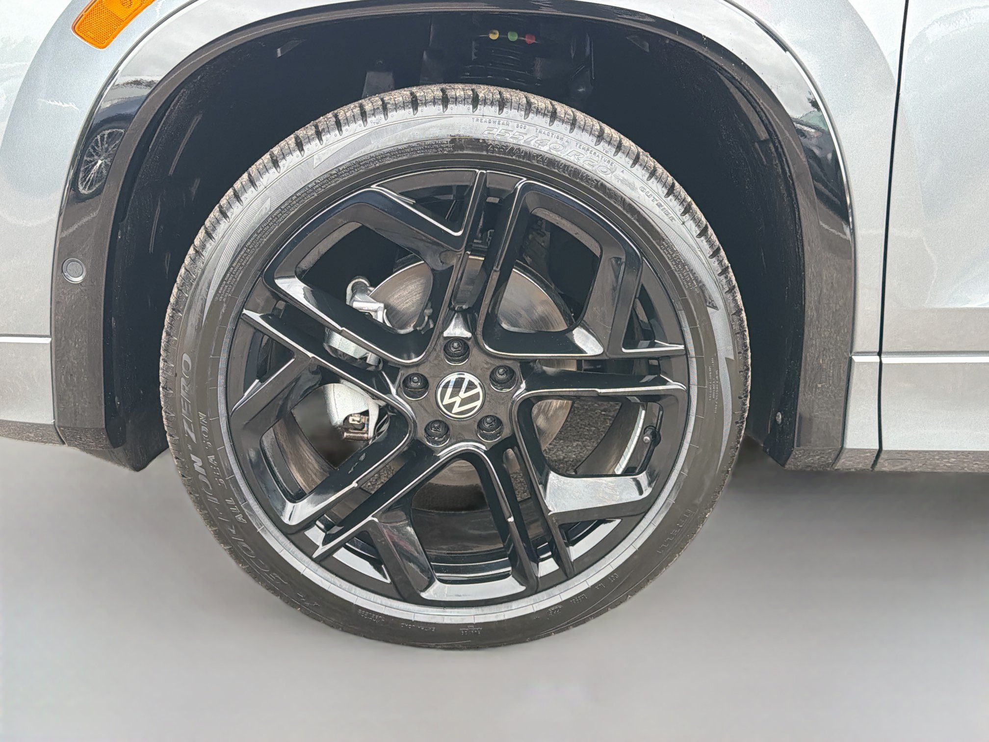 New 2026 Volkswagen Tiguan SE R-Line FWD image 42