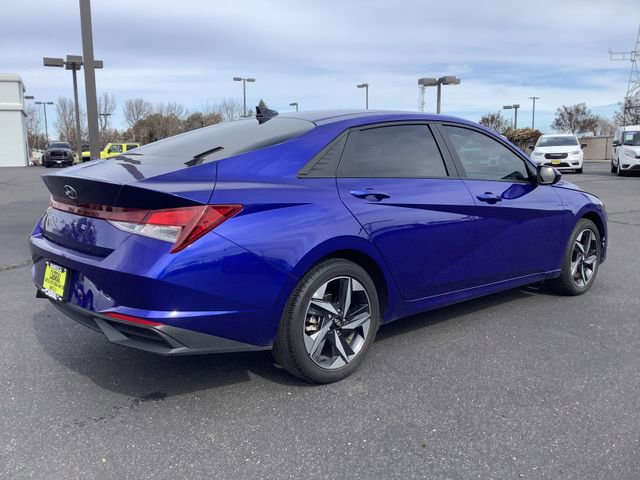 Used 2023 Hyundai Elantra SEL w/ Convenience Package image 30