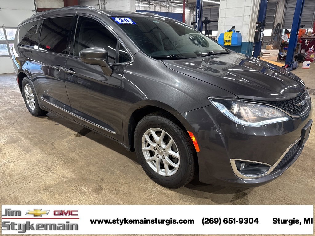 Used 2020 Chrysler Pacifica Touring-L image 7