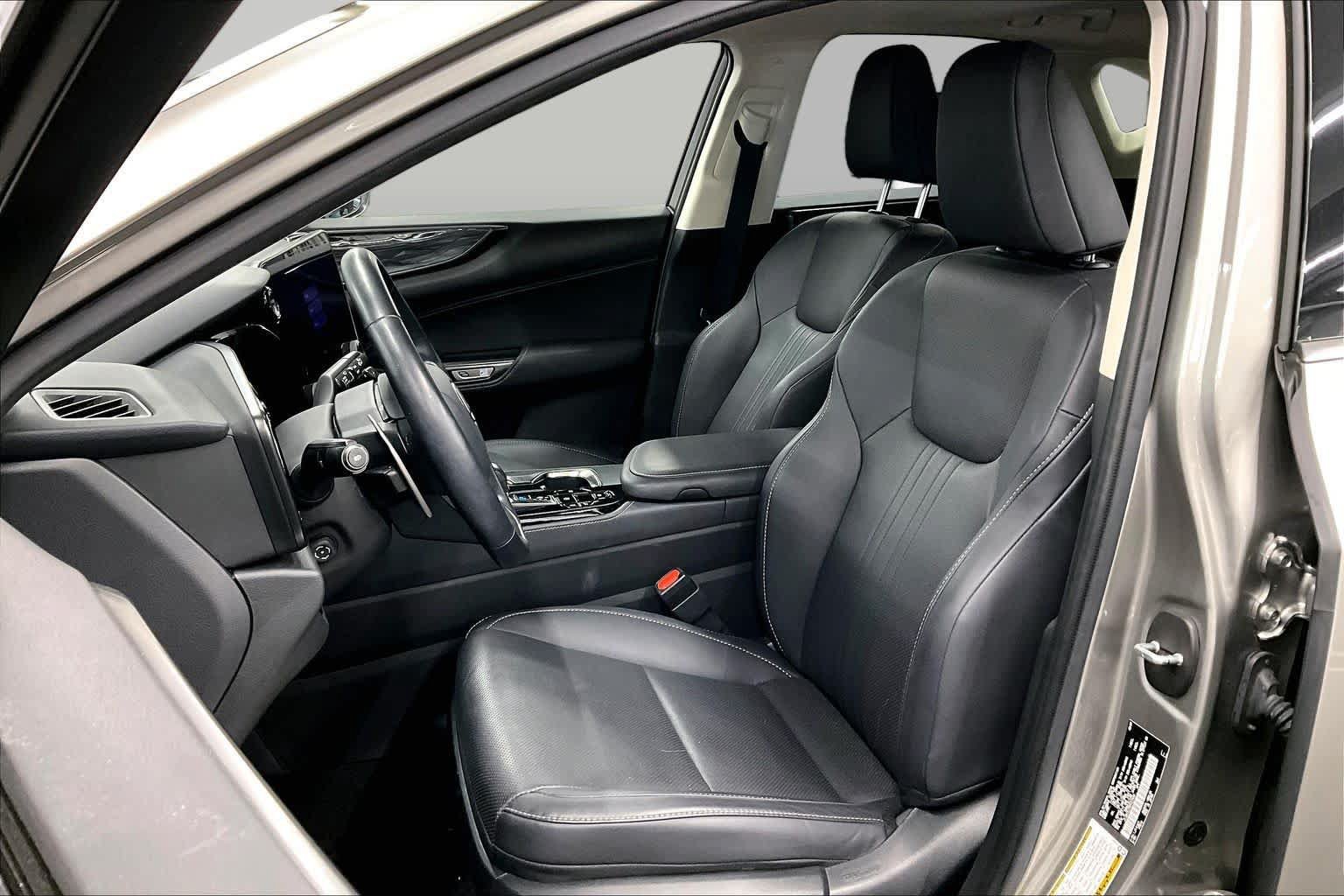 Used 2024 Lexus NX 350h AWD w/ Vision Package image 8