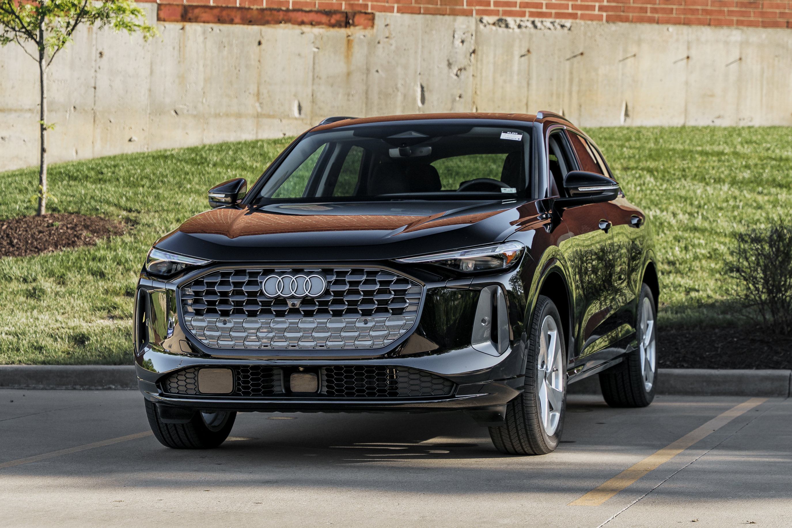 Certified 2025 Audi Q5 Premium Plus w/ Premium Plus AWD/4WD image 7