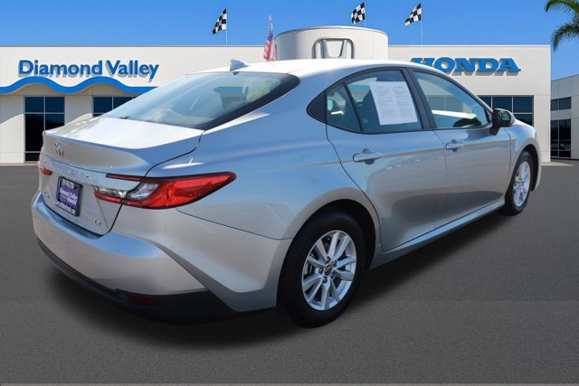 Used 2025 Toyota Camry LE image 6