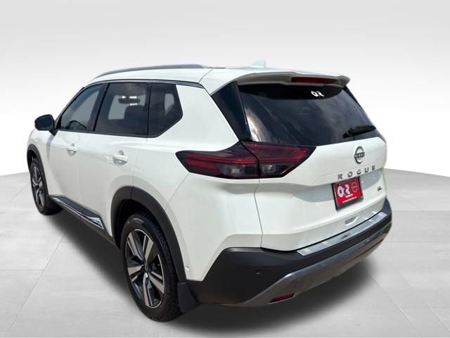 Used 2023 Nissan Rogue SL w/ SL Premium Package FWD image 4
