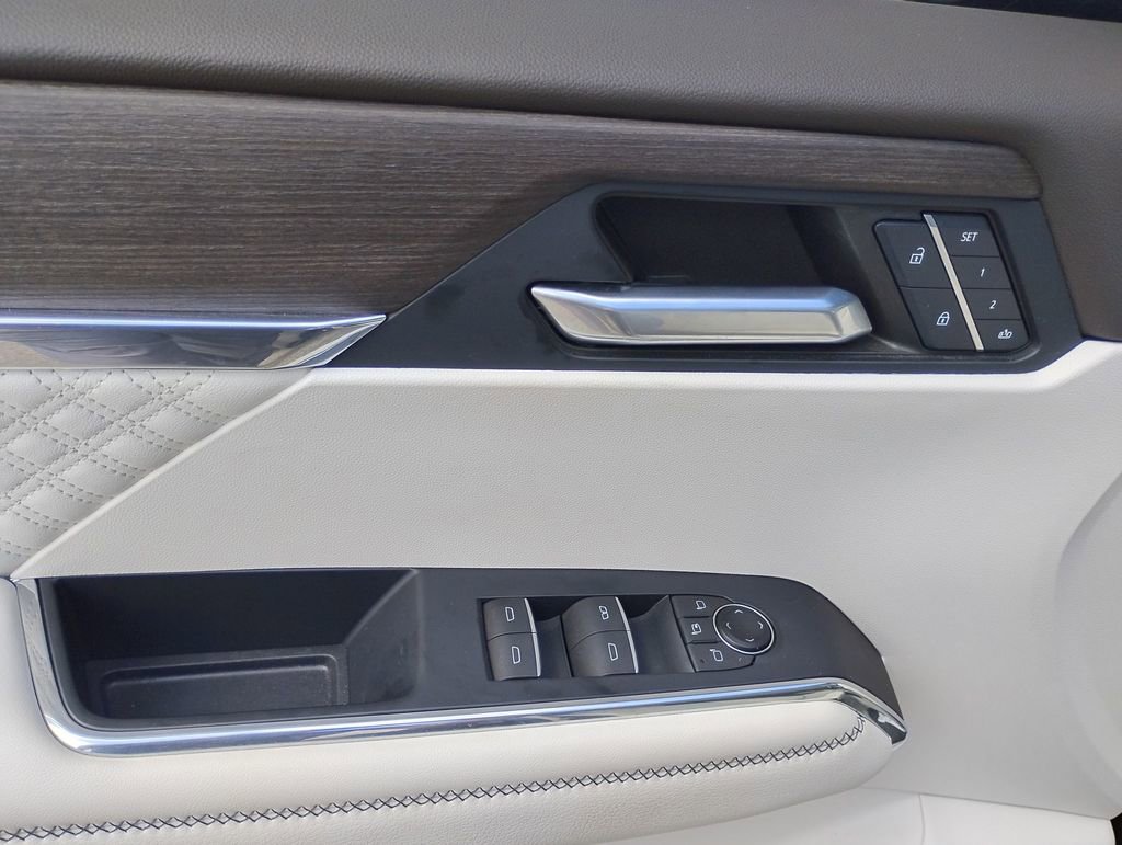 Used 2024 GMC Acadia Denali FWD image 14
