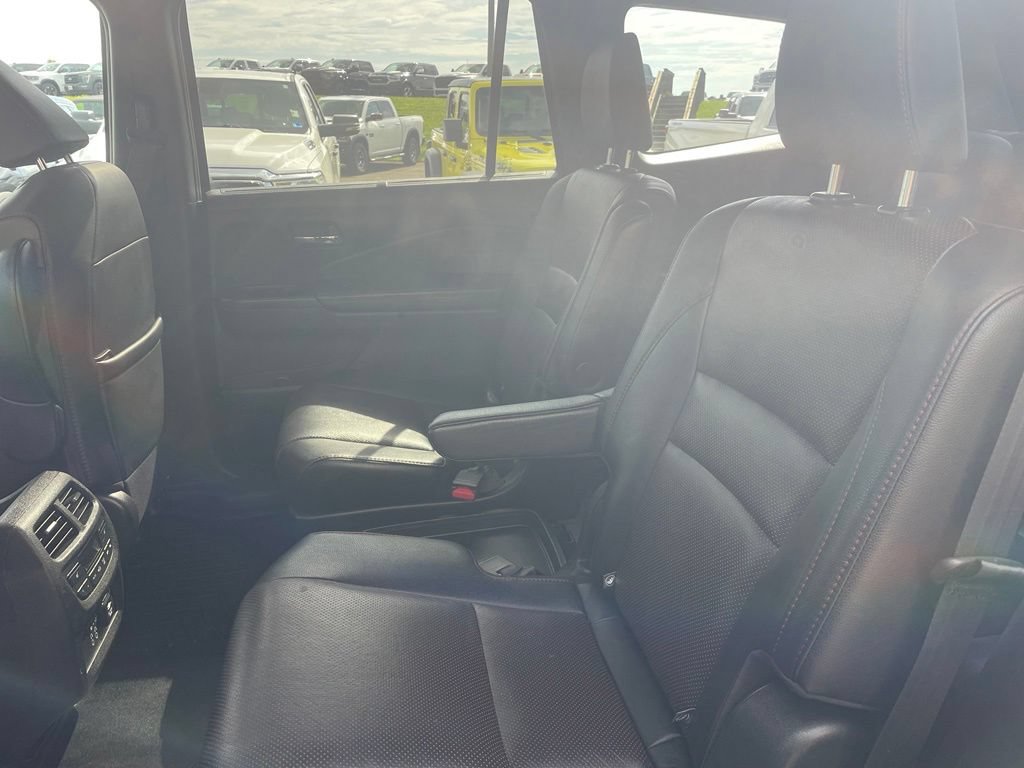 Used 2020 Honda Pilot Black Edition image 12