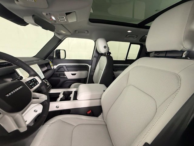 New 2026 Land Rover Defender 110 S AWD/4WD image 15
