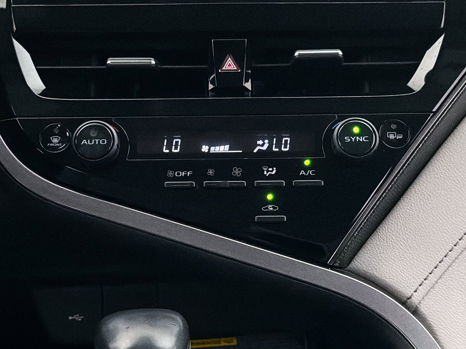 Used 2021 Toyota Camry XSE w/ Navigation Package FWD image 26