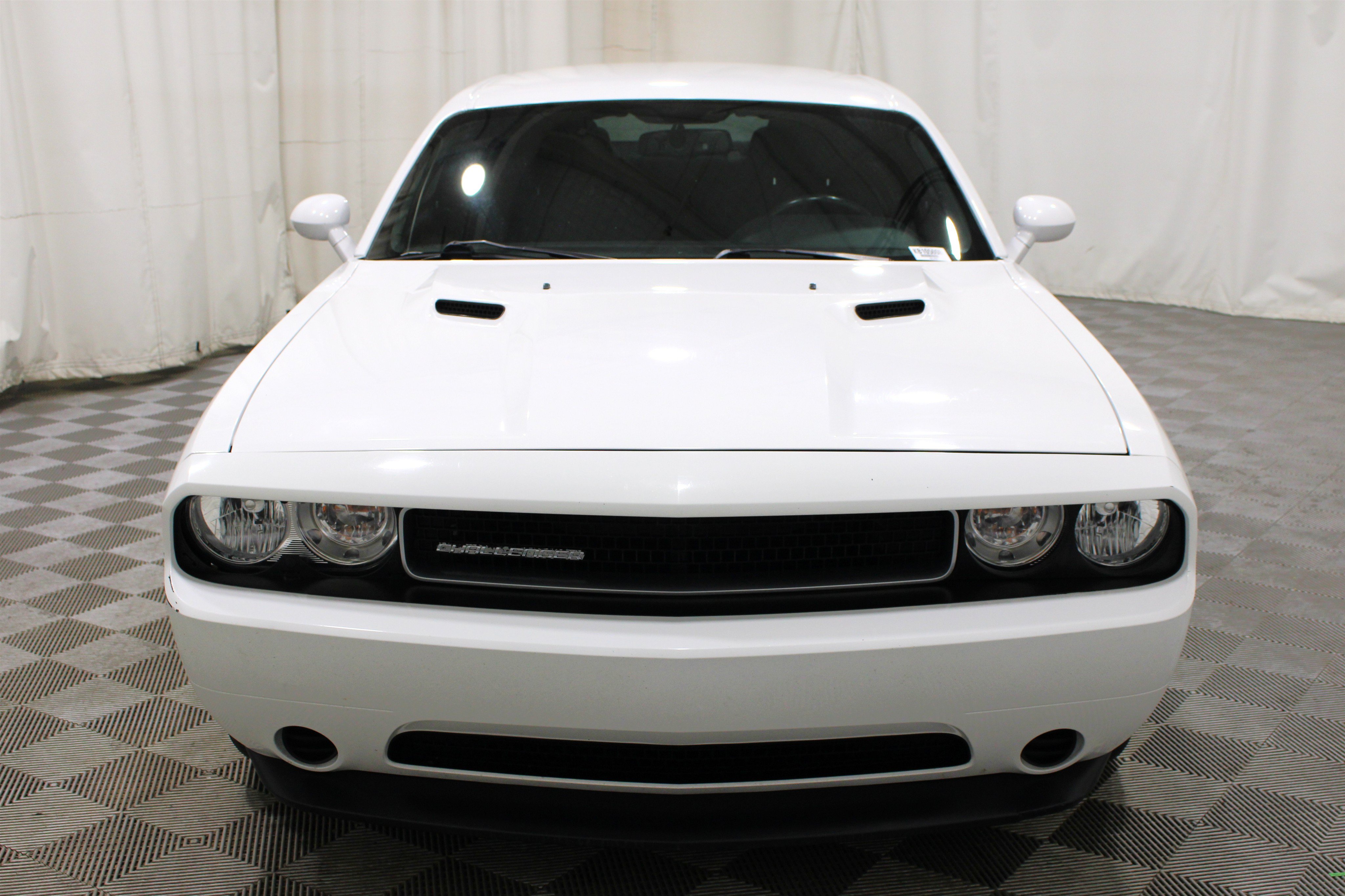 Used 2014 Dodge Challenger SXT RWD image 27