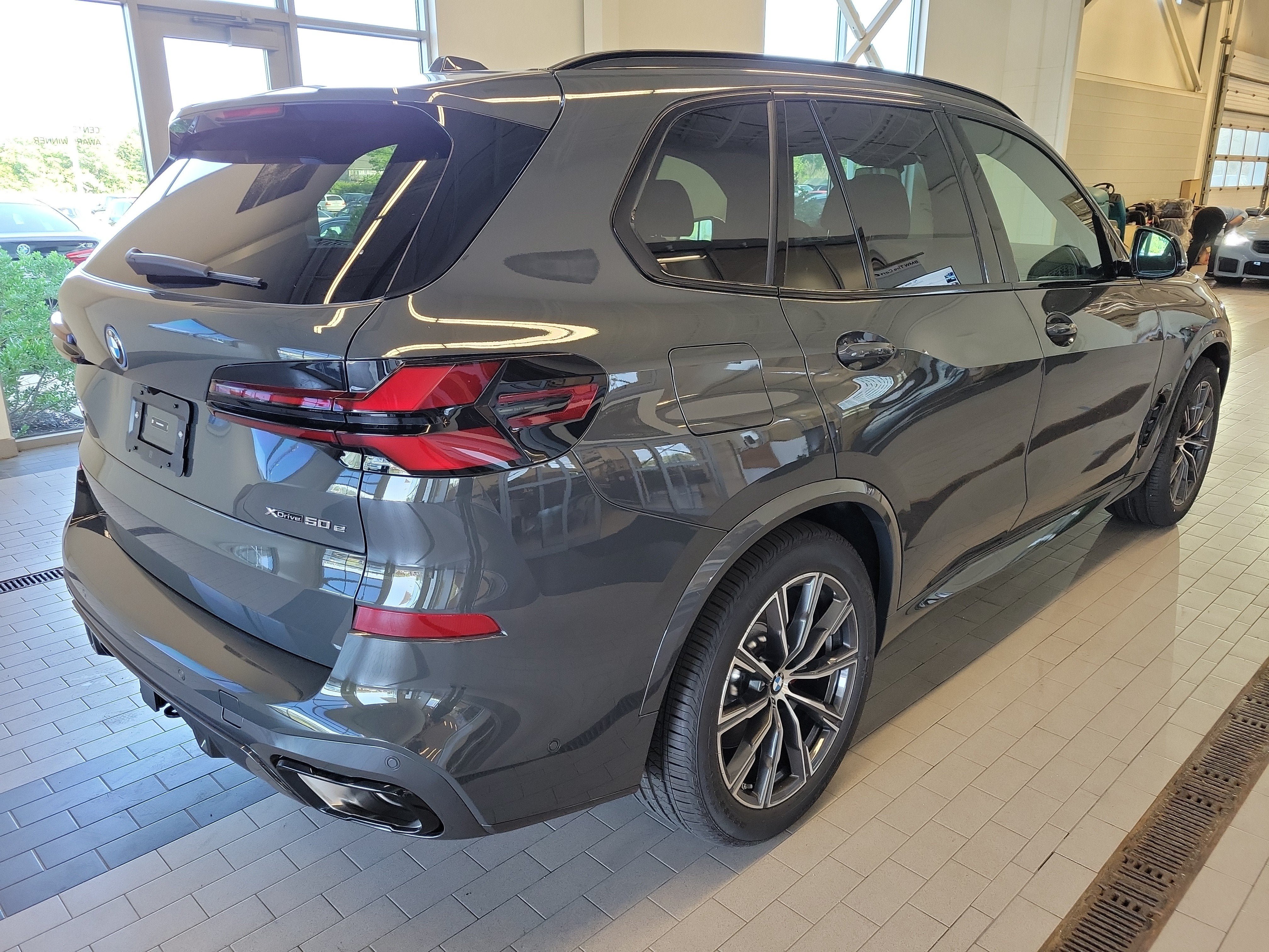 New 2026 BMW X5 xDrive50e w/ Executive Package AWD/4WD image 7