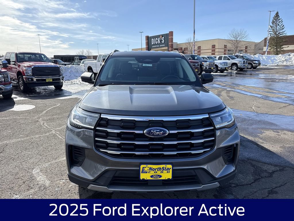 Used 2025 Ford Explorer Active image 4