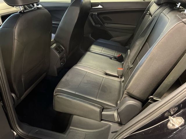 Used 2021 Volkswagen Tiguan SE R-Line FWD image 16
