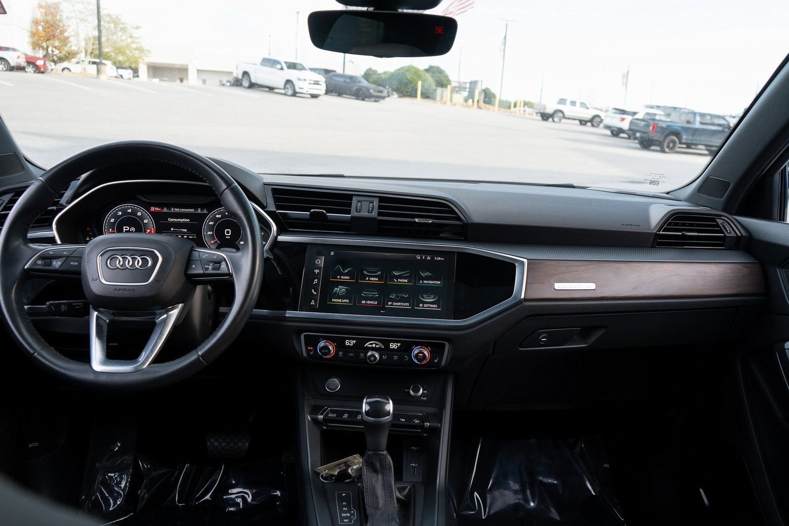 Used 2020 Audi Q3 2.0T Prestige w/ Prestige Package image 20