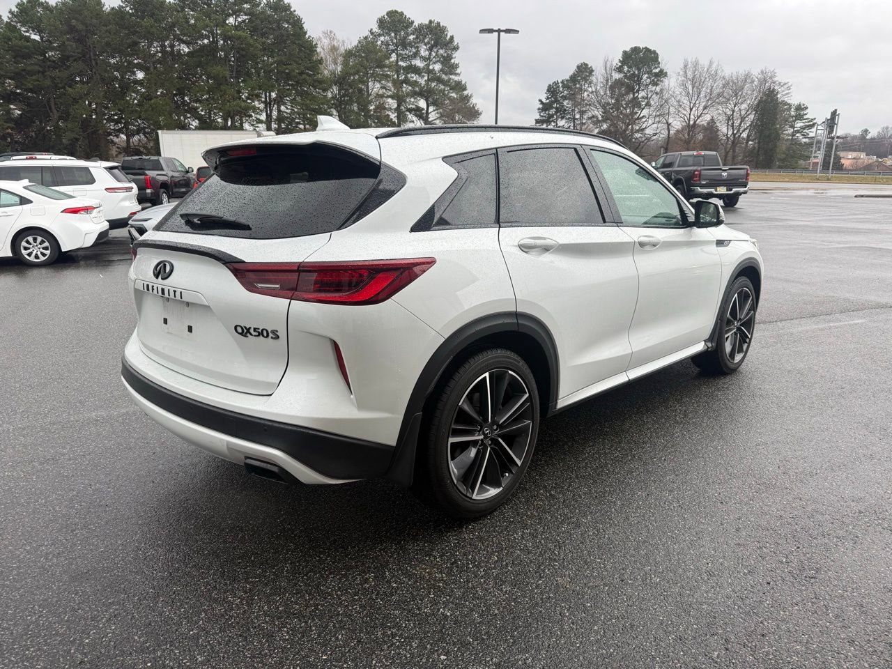 Used 2023 INFINITI QX50 Sport image 8