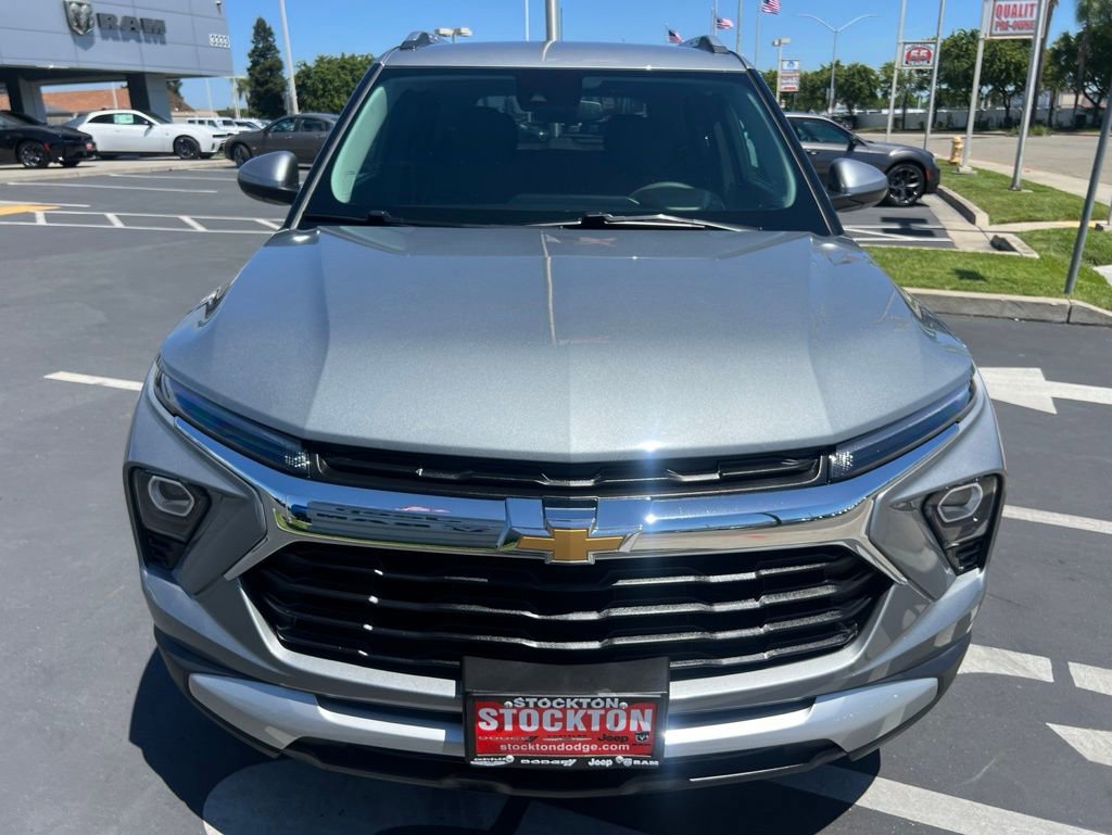 Used 2025 Chevrolet TrailBlazer LT AWD/4WD image 7
